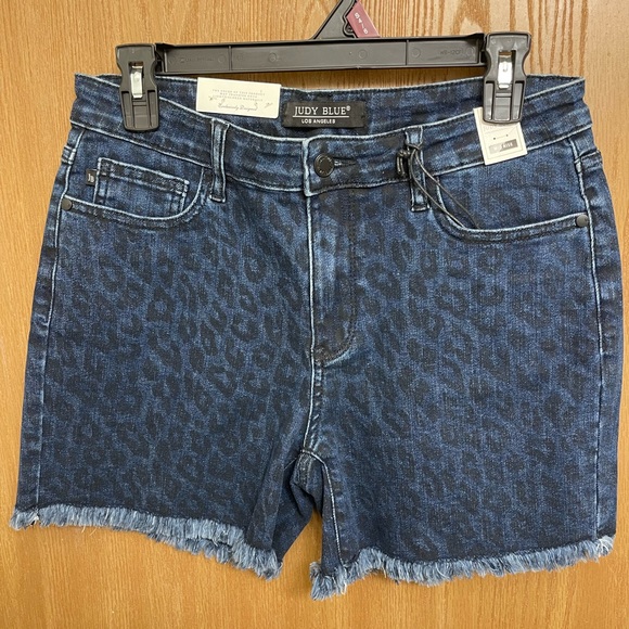 NWT Judy blue shorts size large - Picture 1 of 2